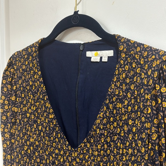 BODEN DITZY FLORAL V NECK SMOCKED DRESS US SIZE 4 - Picture 9 of 14